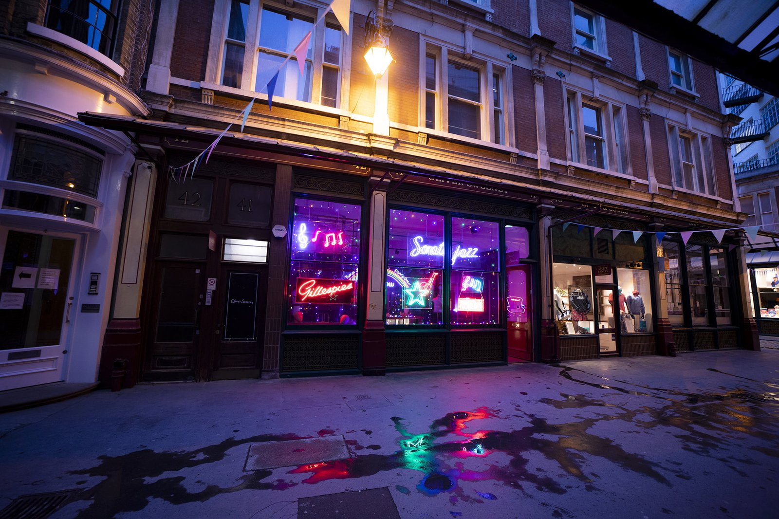 Electric City – Leadenhall Market announces Gods Own Junkyard takeover and neon film exhibition